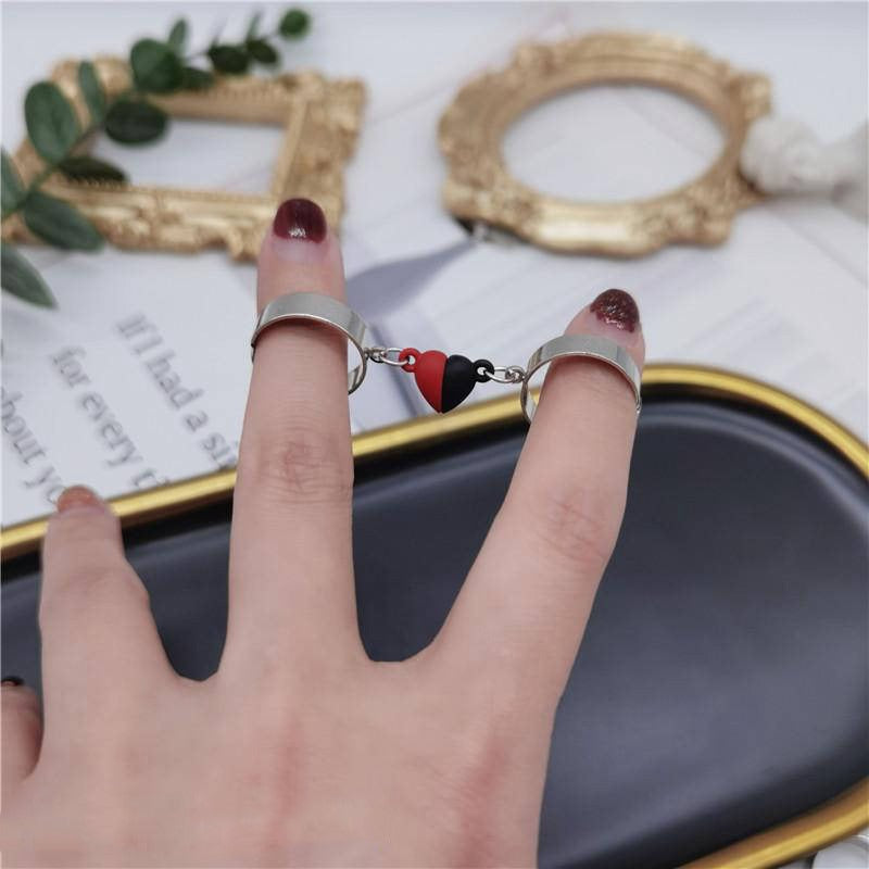 2 pieces trendy heart magnetic ring set t4trendz