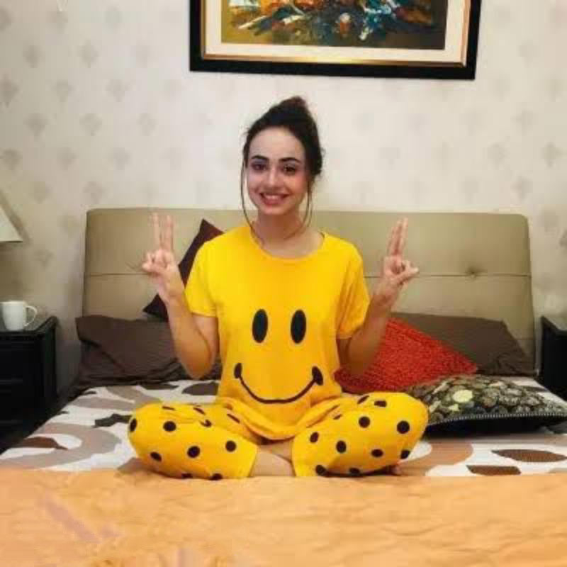 yellow smiley printed cotton jersey two pcs night wear t4trendz